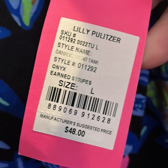 NWT Lilly Pulitzer top size large - Picture 2 of 2